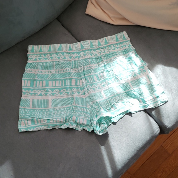 Colorful Shorts - Picture 3 of 3